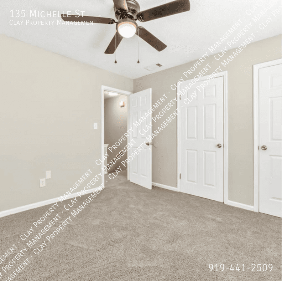 Garden City Condo: 135 Michelle St