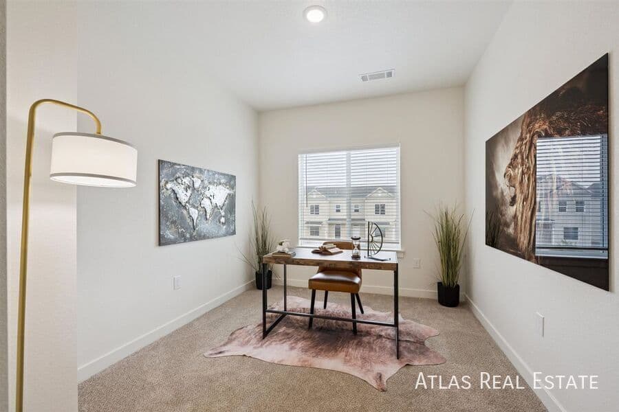 Brighton Condo: 631 Rawah Alley