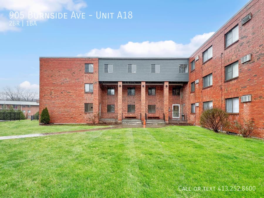 East Hartford Condo: 905 Burnside Ave