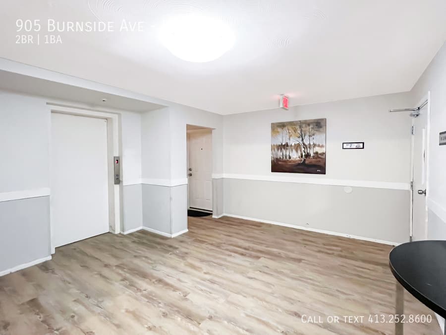 East Hartford Condo: 905 Burnside Ave