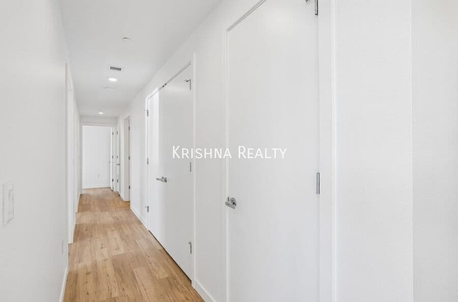Portland Condo: 7650 NW 170th Ave - Unit