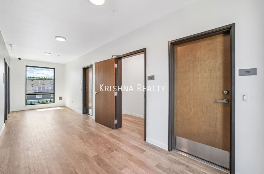 Portland Condo: 7650 NW 170th Ave - Unit