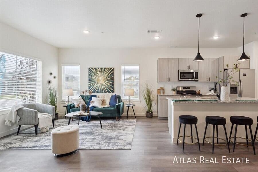 Brighton Condo: 639 Rawah Alley