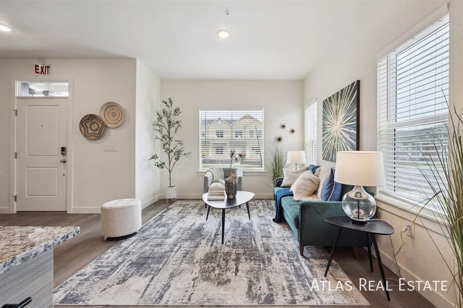 Brighton Condo: 657 Coney Alley