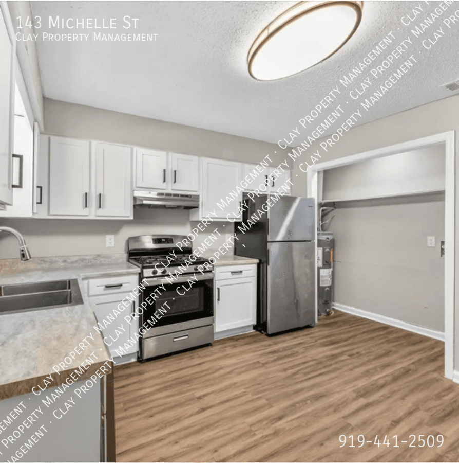 Garden City Condo: 143 Michelle St