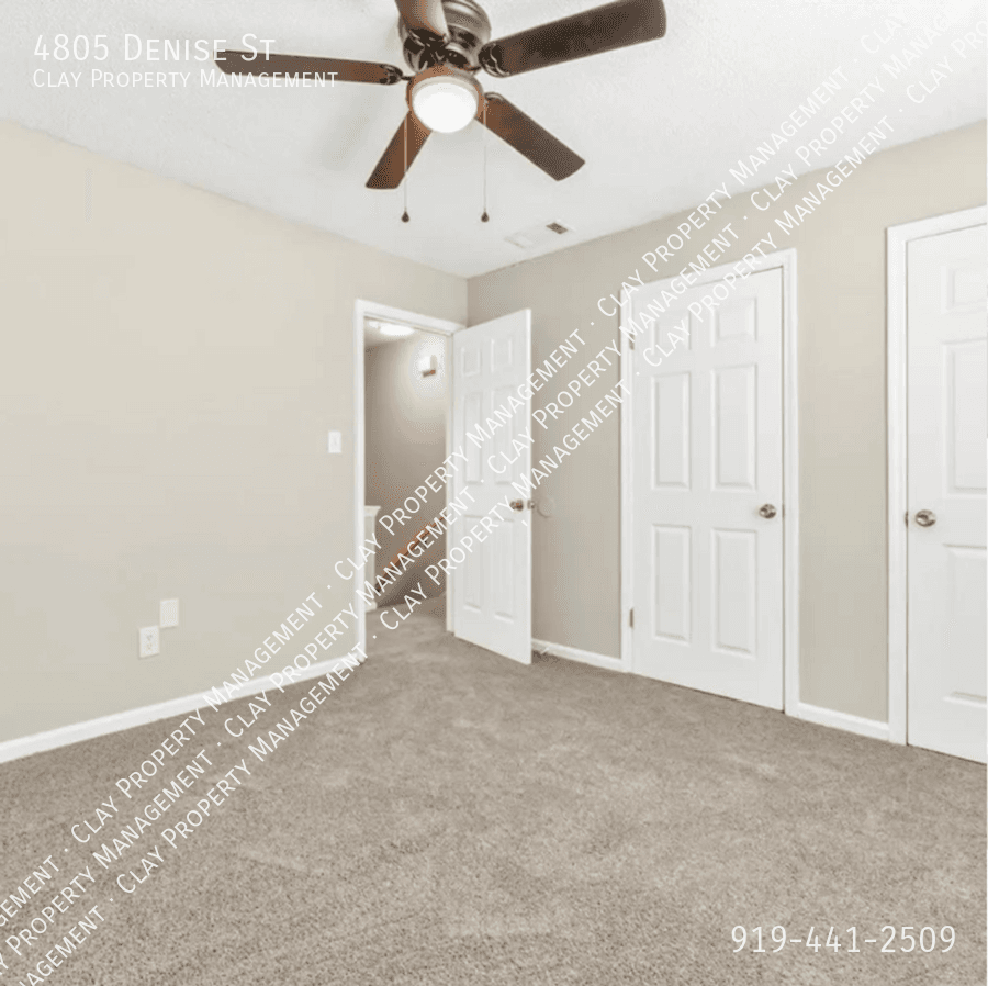 Garden City Condo: 4805 Denise St