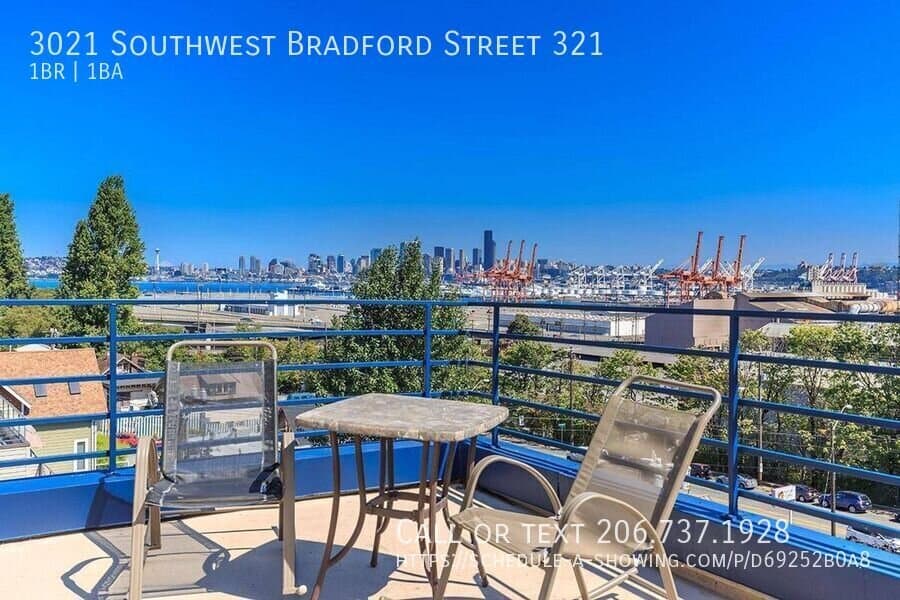 Seattle Condo: 3021 Southwest Bradford Street 321