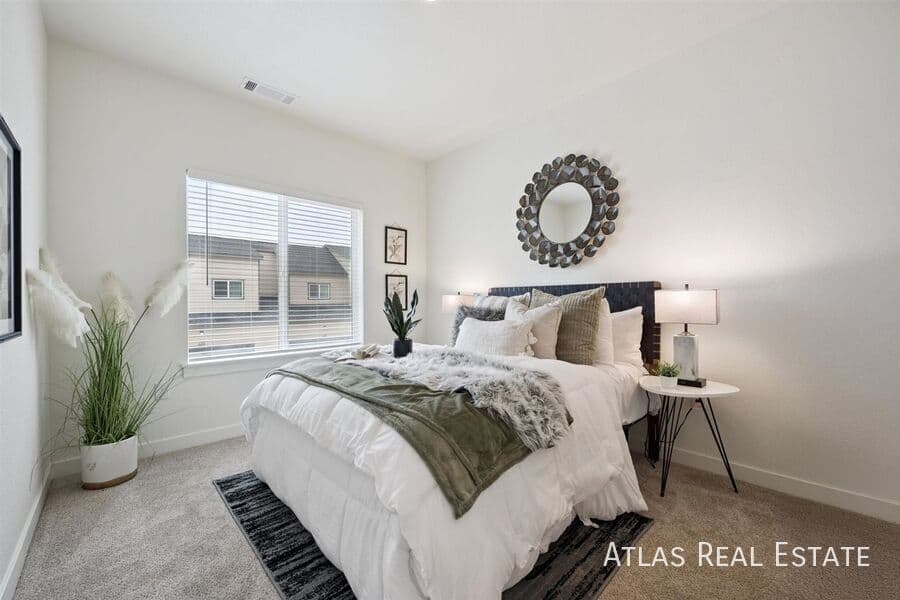 Brighton Condo: 635 Rawah Alley