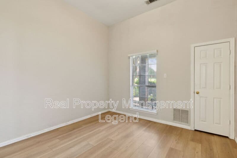 Plano House: 8012 Greenwood Dr