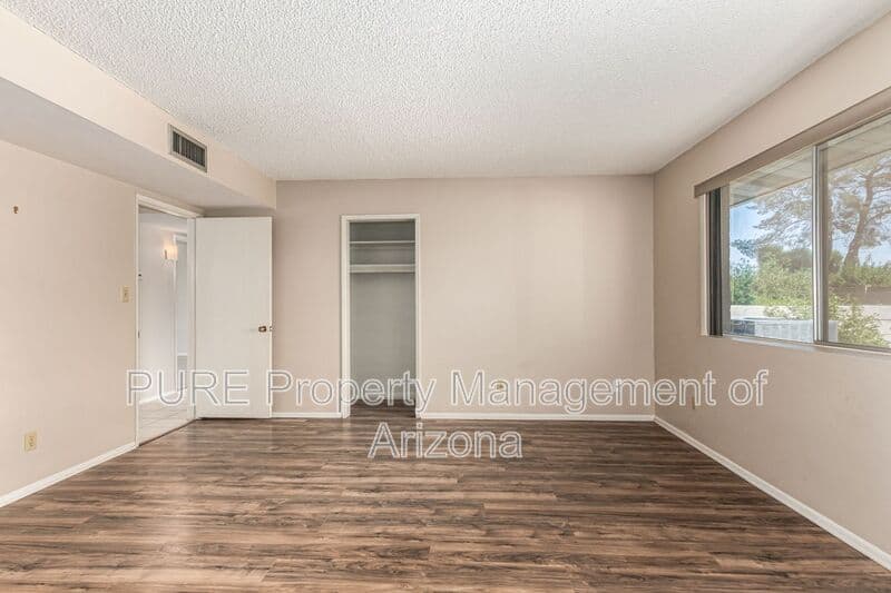 Mesa House: 5801 E Casper Rd