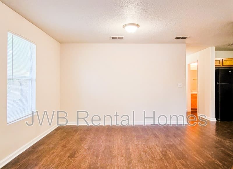 Jacksonville House: 7819 Galveston Ave