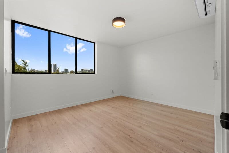 San Diego Condo: 2664 L Street