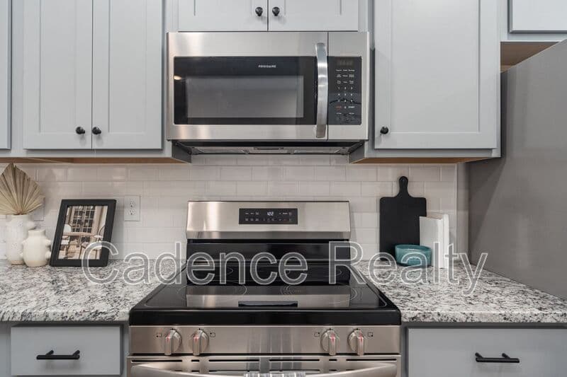 Wilmington House: 1747 Perimeter Loop