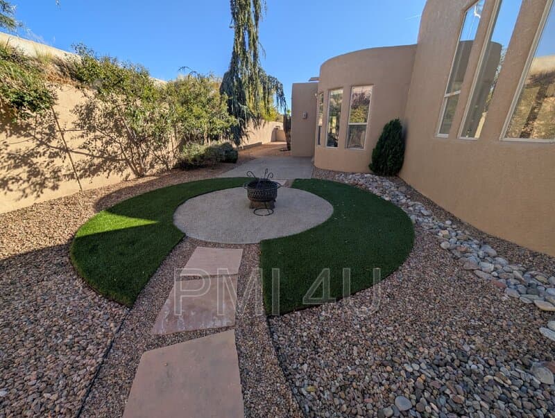 Albuquerque House: 12612 Carmel Ct NE