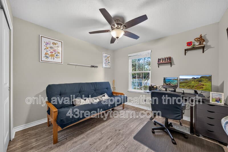 San Antonio House: 15562 Gray Catbird