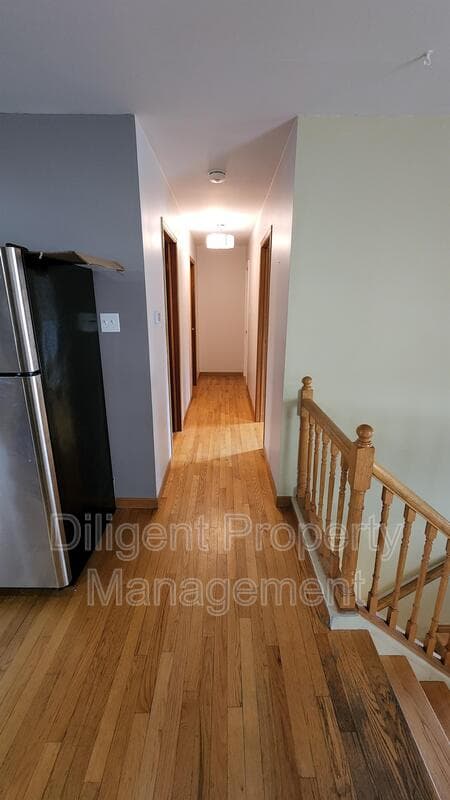 Peterborough House: 64 Lynch St