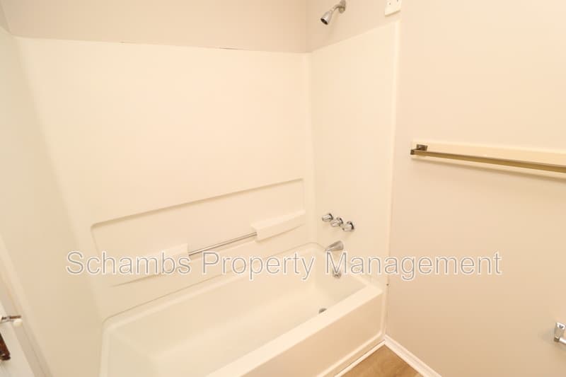 Raleigh Condo: 3901 Lexington Dr