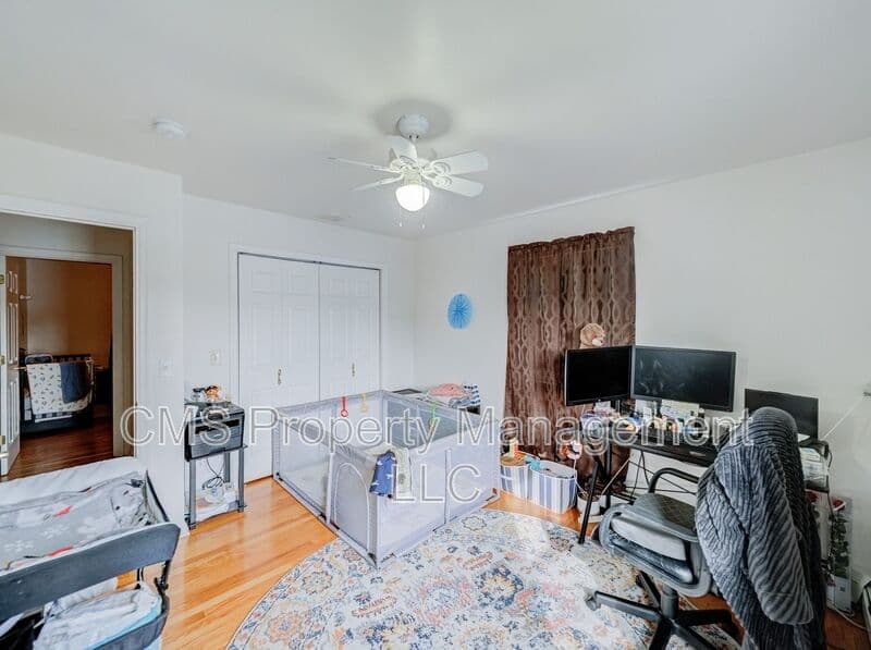 Carteret House: 74 Markowitz St