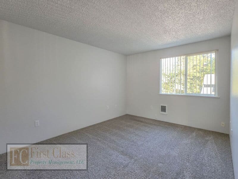 PORTLAND Condo: 3648 SW BEAVERTON HILLSDALE HWY