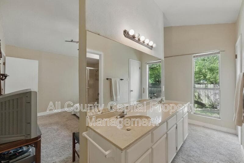 Austin House: 4802 Peach Grove Ct