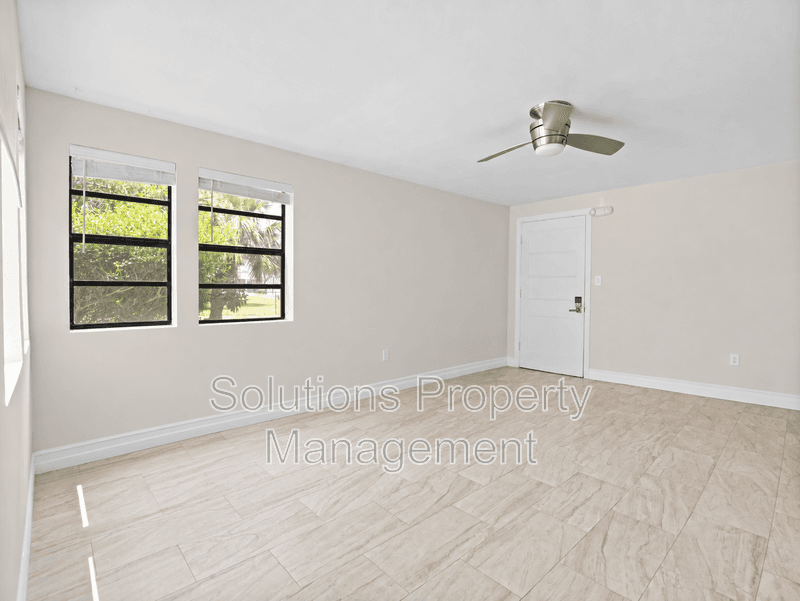 Cocoa Beach Condo: 1630 S Atlantic Ave
