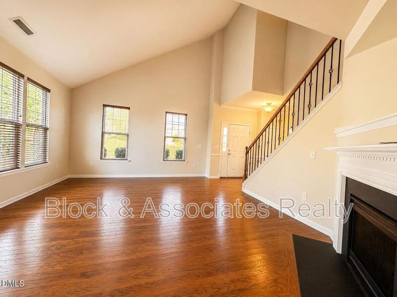 Wake Forest House: 1429 Kirkwood Hill Way