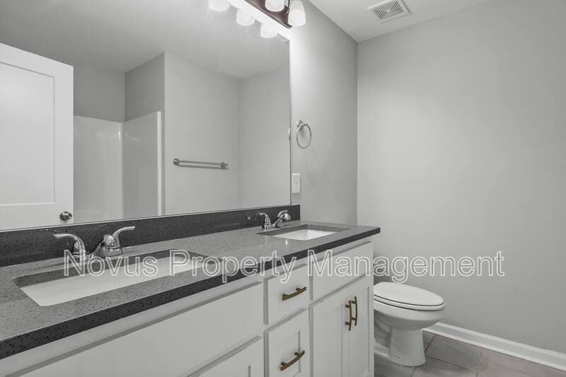 Carrollton House: 122 Cedar Park Way