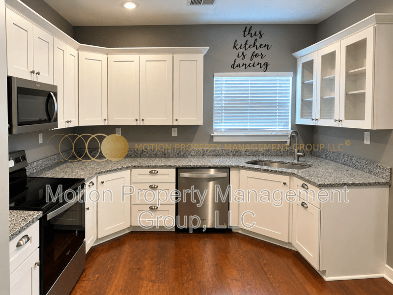 Chattanooga House: 4010 Rogers Rd