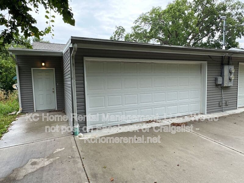 Leavenworth House: 1127 Sherman Ave.