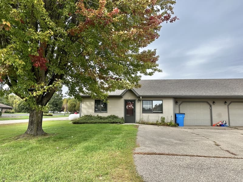 Gresham Condo: 1160 Schabow Street