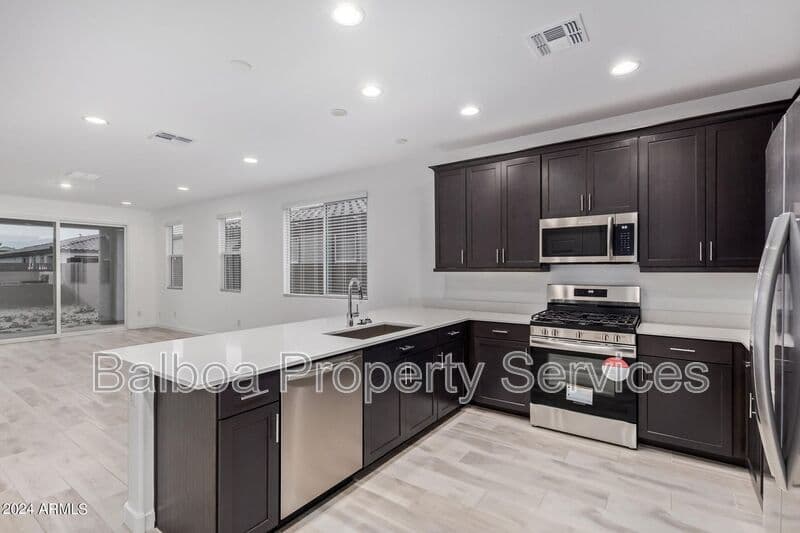 San Tan Valley House: 3063 E Hayfield Way