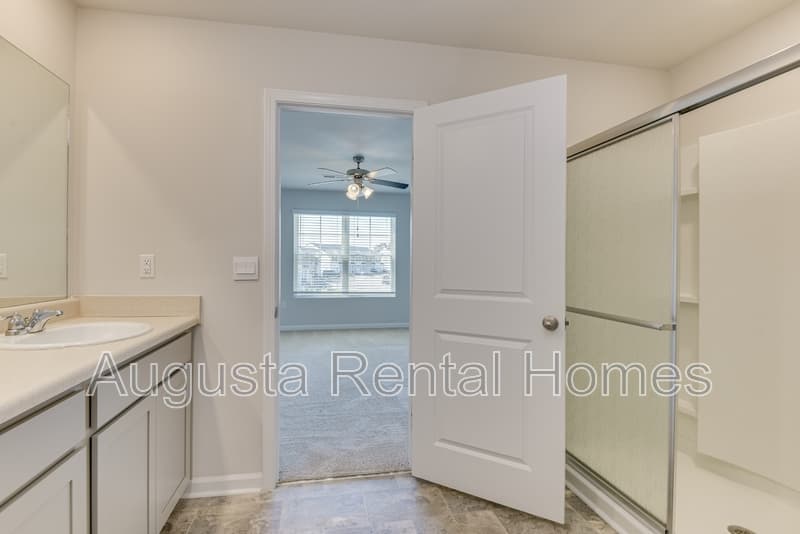 Graniteville House: 818 Quaint Parish Circle