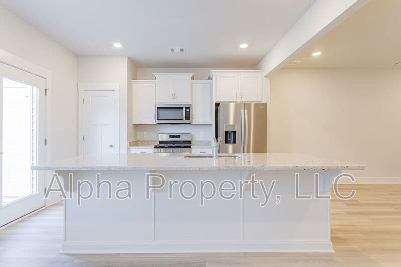 Moore Townhome: 1530 Rivermeade Dr
