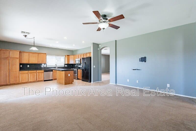 Chandler House: 6953 S Topaz Pl