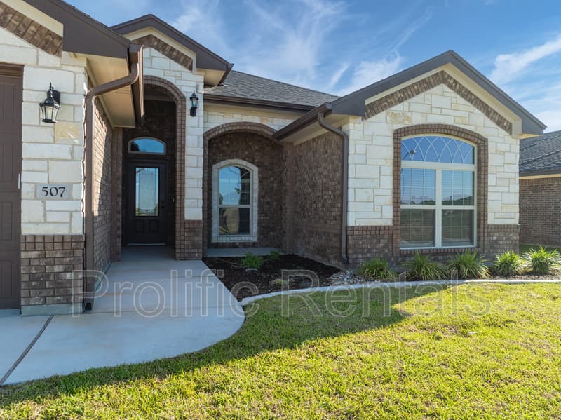 Killeen House: 507 Tooter Street