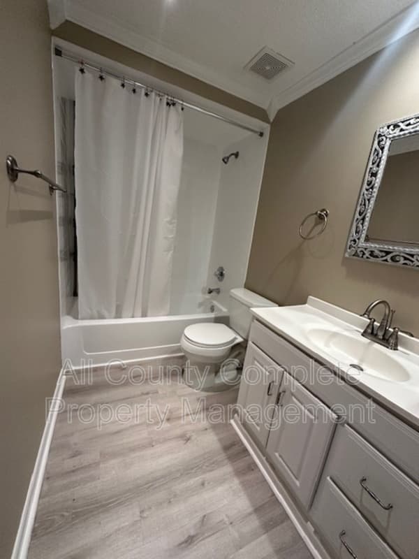 Jacksonville House: 6653 Periwinkle Drive