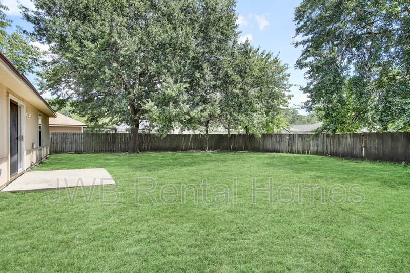 Jacksonville House: 8516 Shuter Ct