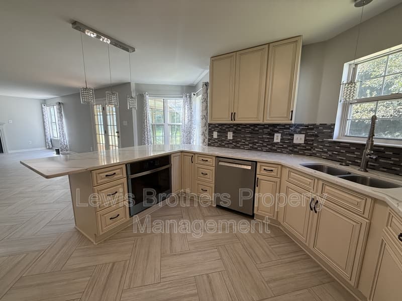 Richmond House: 3209 Purvis Road