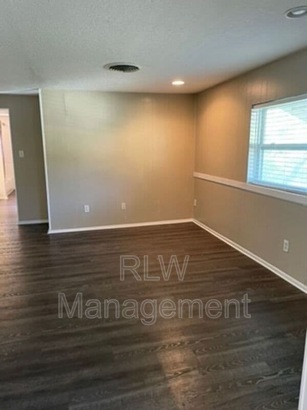 Eustis Condo: 206 Osceola Ave