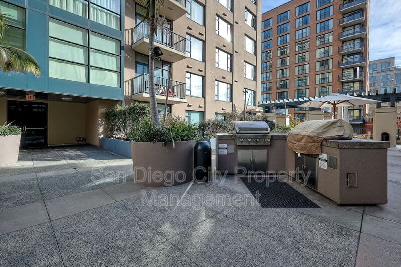 San Diego House: 530 K Street