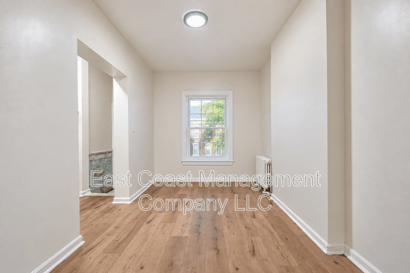 Baltimore House: 2620 E Preston St