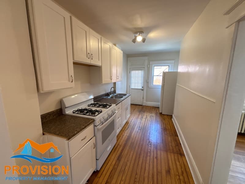 Dundalk Condo: 102 Ventnor Terrace