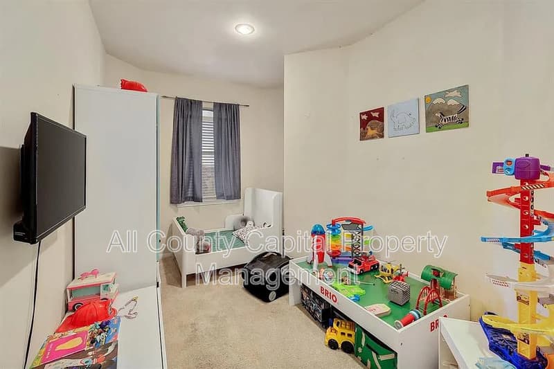 Lakeway House: 101 Cheerful Court