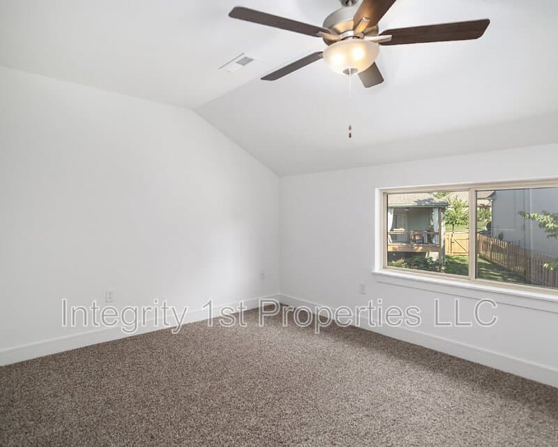 Kansas City Townhome: 8819 N Helena Ave