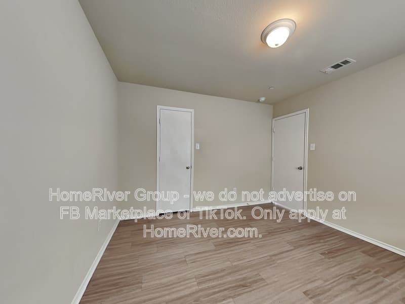 Allen Townhome: 1127 Sophia St