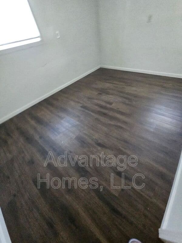 Kansas City House: 746 N 70th St