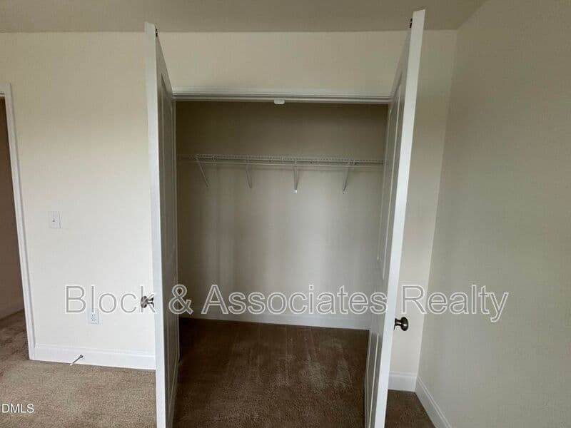 Raleigh House: 5128 Ranger Grove Way
