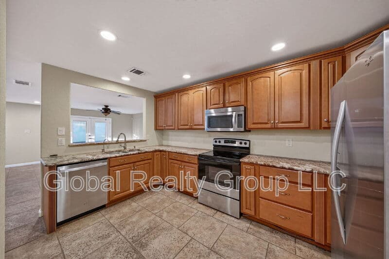 San Antonio House: 12914 Ocean Glade