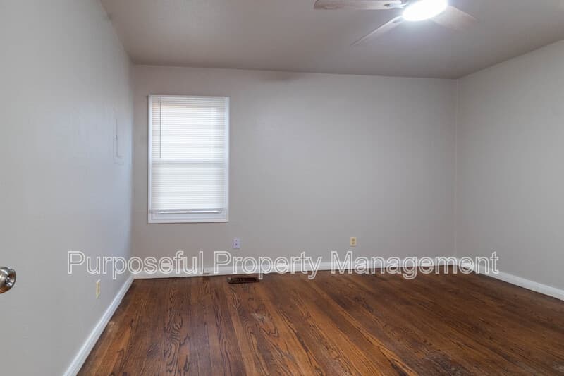 Del City House: 4017 Southeast 23rd Street