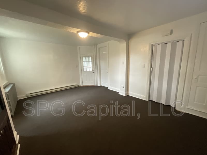 York Condo: 618 Salem Ave, York - 1st Fl